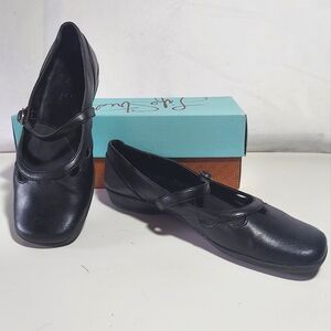Lifestride maryjane flats, black size 8m